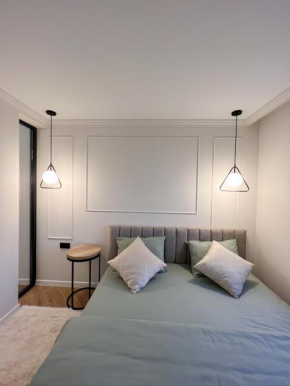 RentHouse Apartments Neoclassic